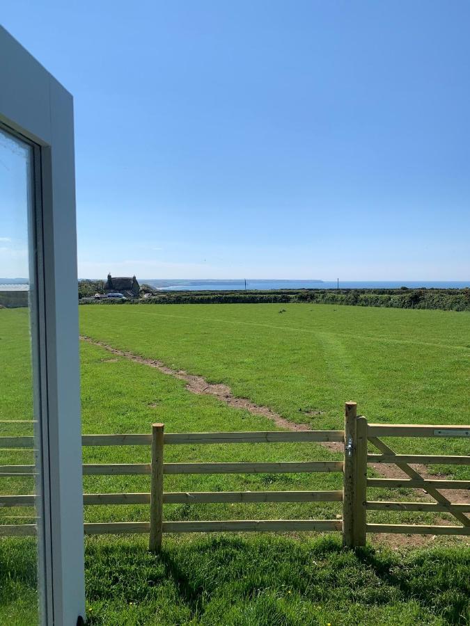 Ewe With A View Sea View Shepherds Huts Breage エクステリア 写真