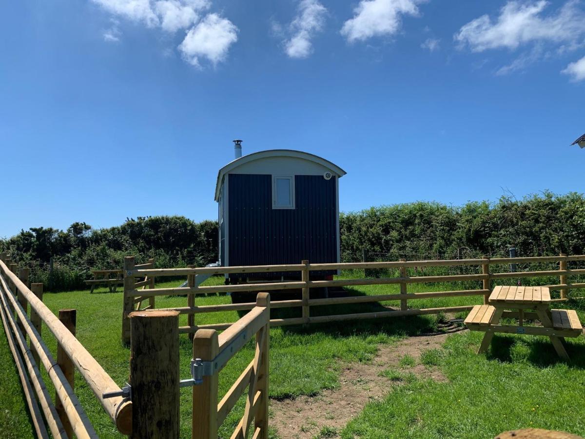 Ewe With A View Sea View Shepherds Huts Breage エクステリア 写真