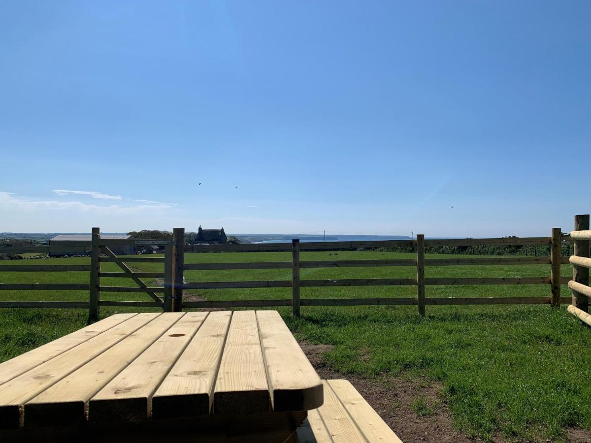 Ewe With A View Sea View Shepherds Huts Breage エクステリア 写真