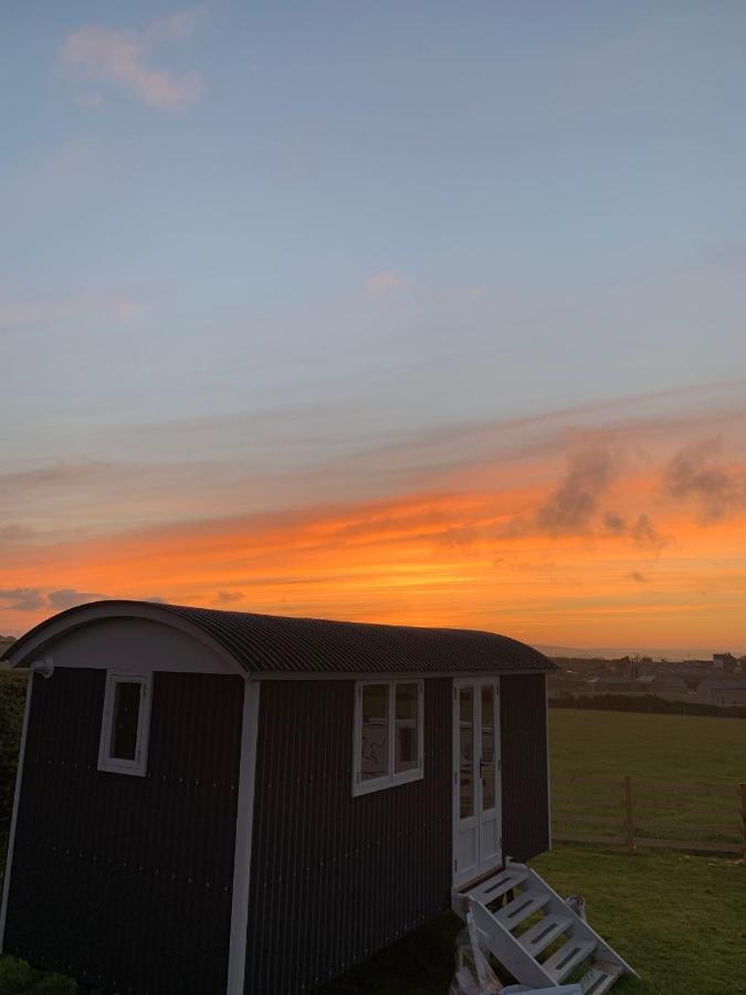 Ewe With A View Sea View Shepherds Huts Breage エクステリア 写真