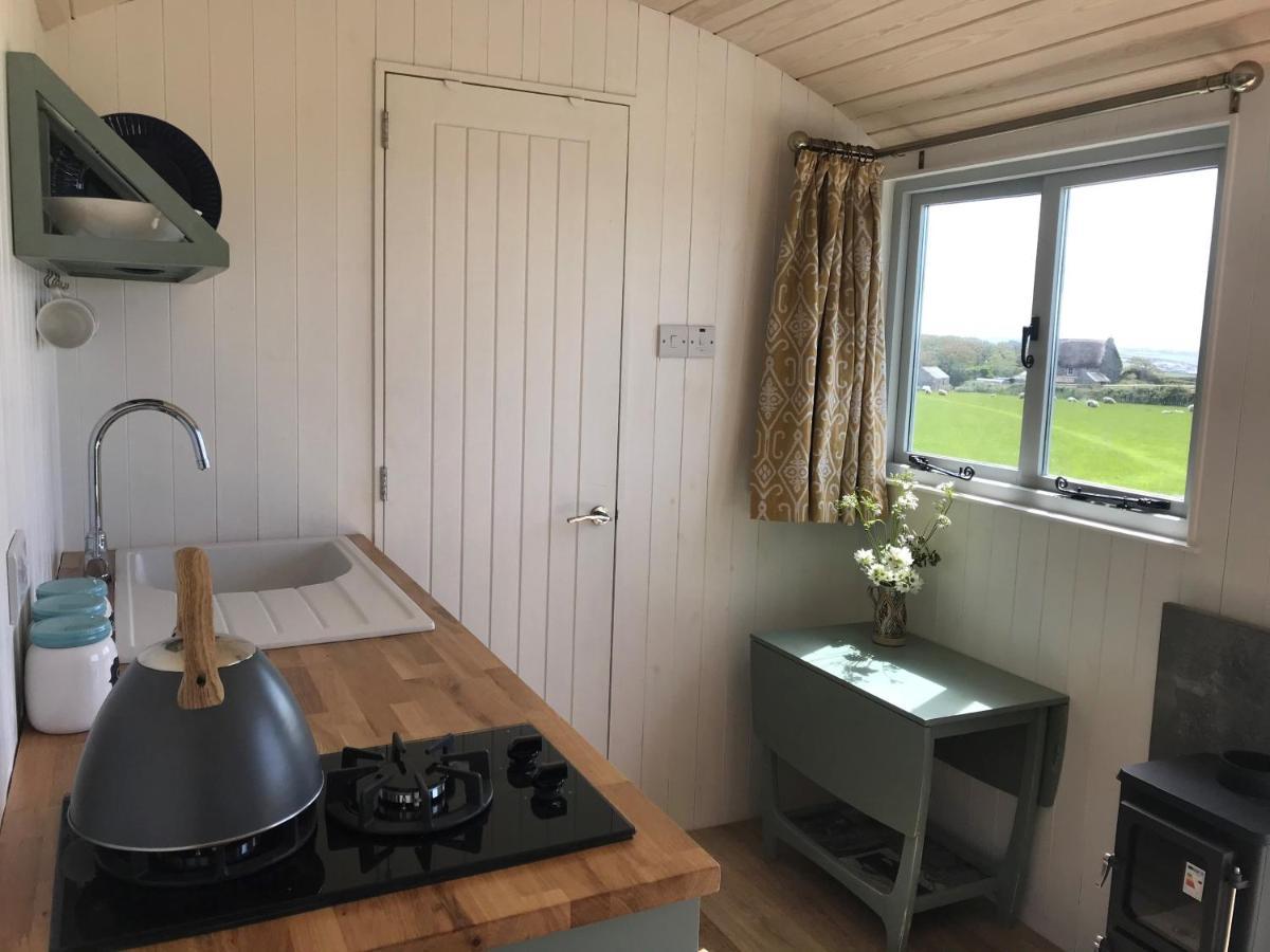 Ewe With A View Sea View Shepherds Huts Breage エクステリア 写真