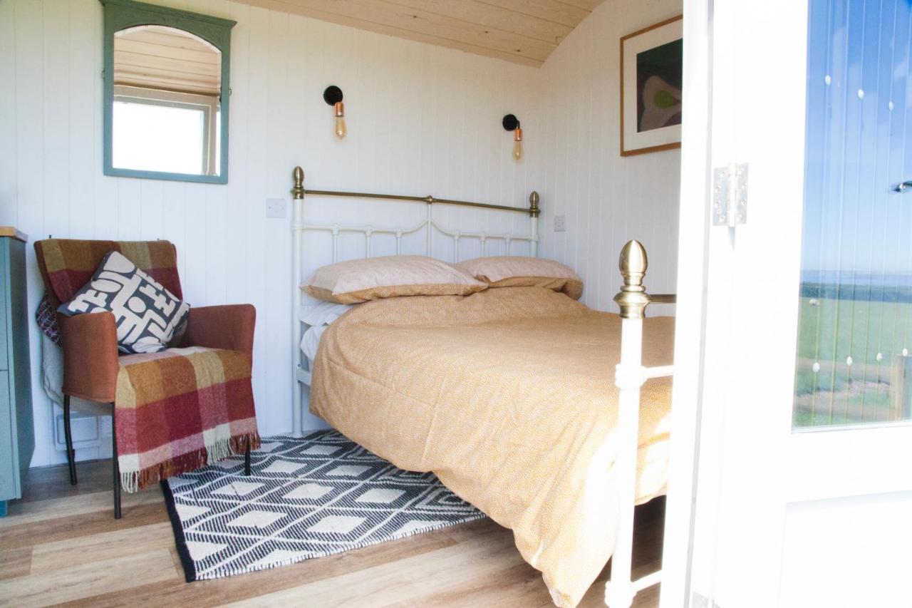 Ewe With A View Sea View Shepherds Huts Breage エクステリア 写真